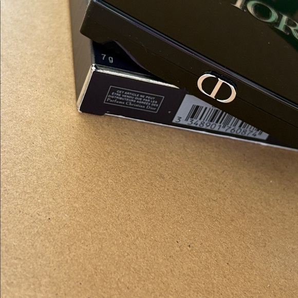 New authentic Dior blush and highlighter- NEVER USED - Picture 3 of 6